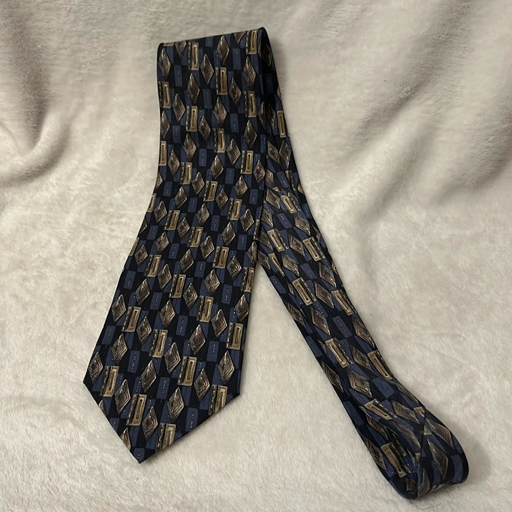 Vintage silk tie